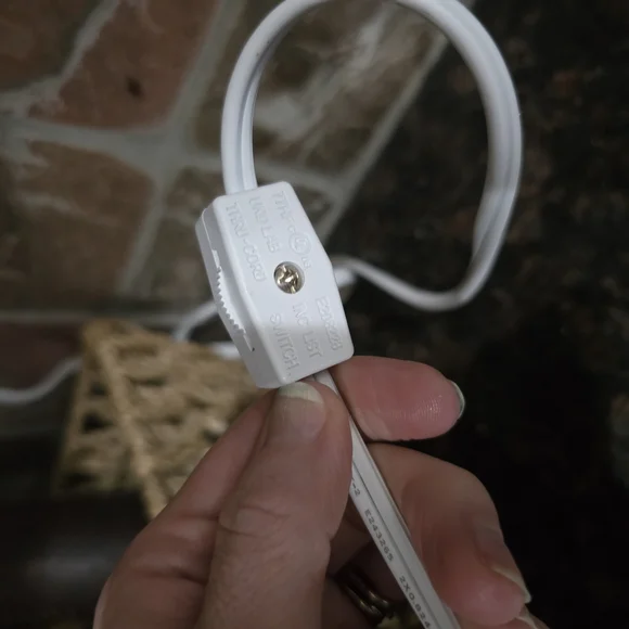 Scentsy White and Red Decor Accent - Picture 5 of 7